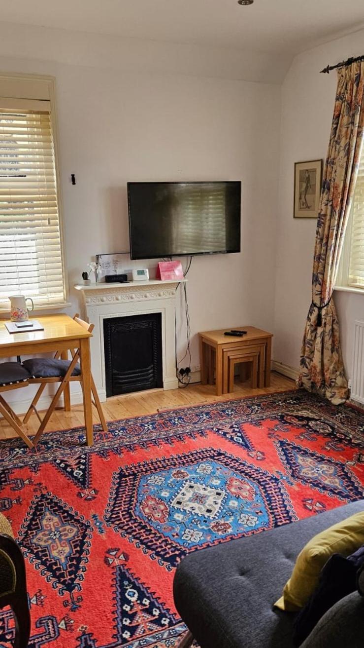 Old School Apartment 1 First Floor Bury St. Edmunds Eksteriør billede